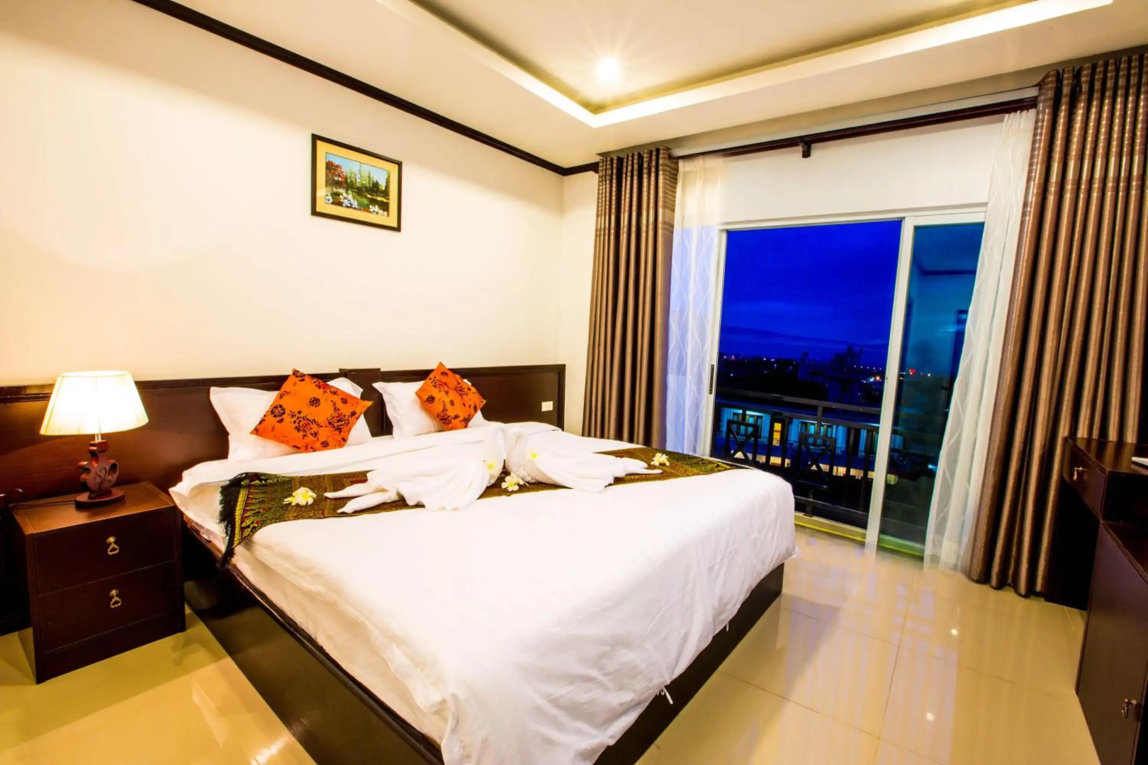 Douangchan Plaza Hotel