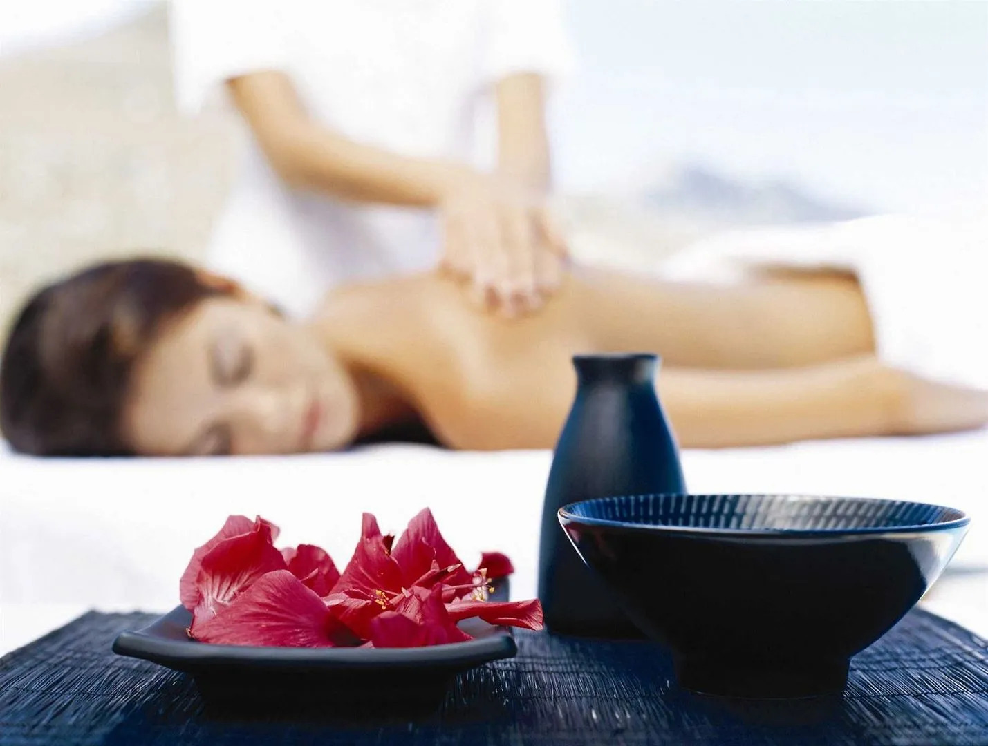 Отель Corniche Abu Dhabi