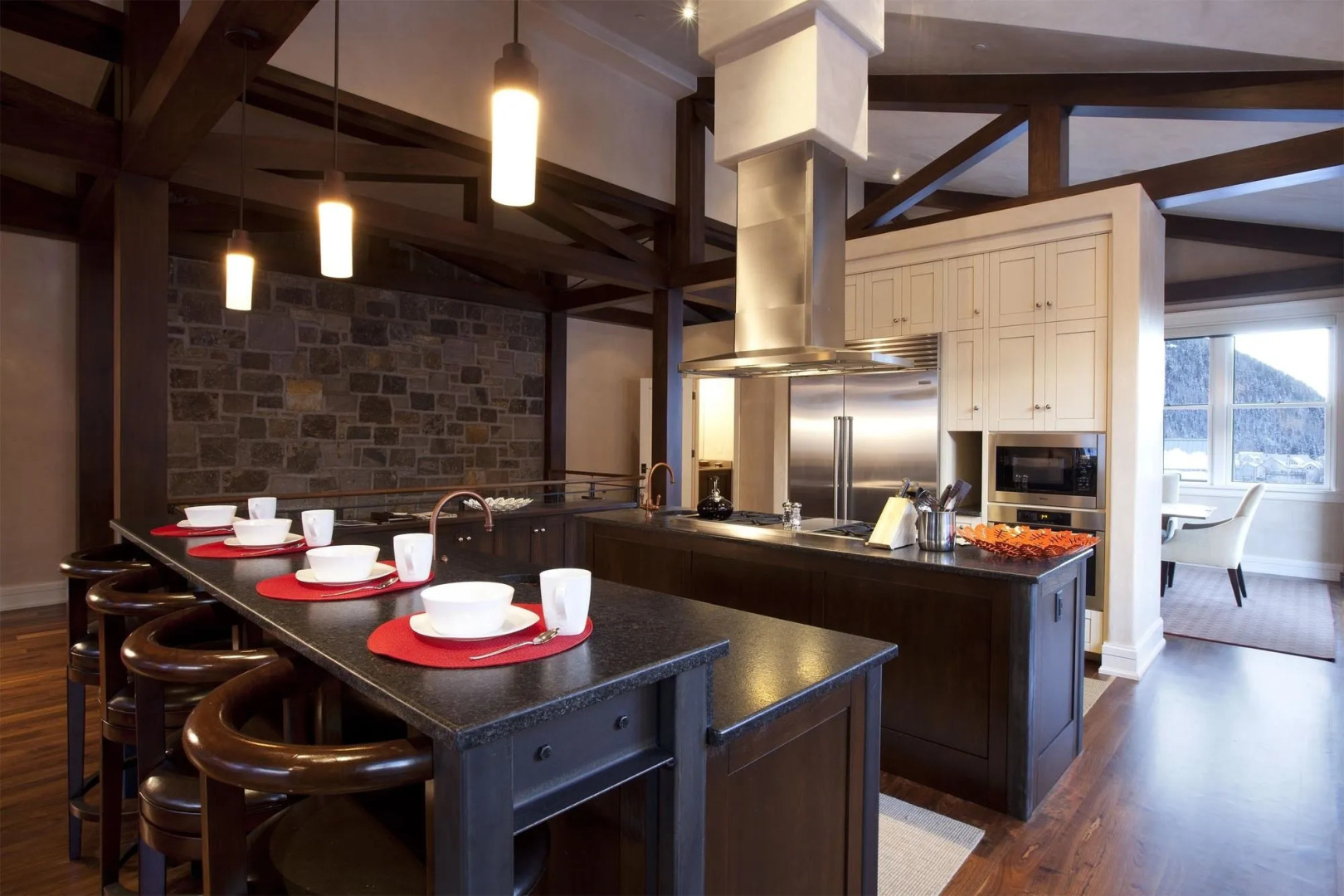 Element 52, Auberge Collection