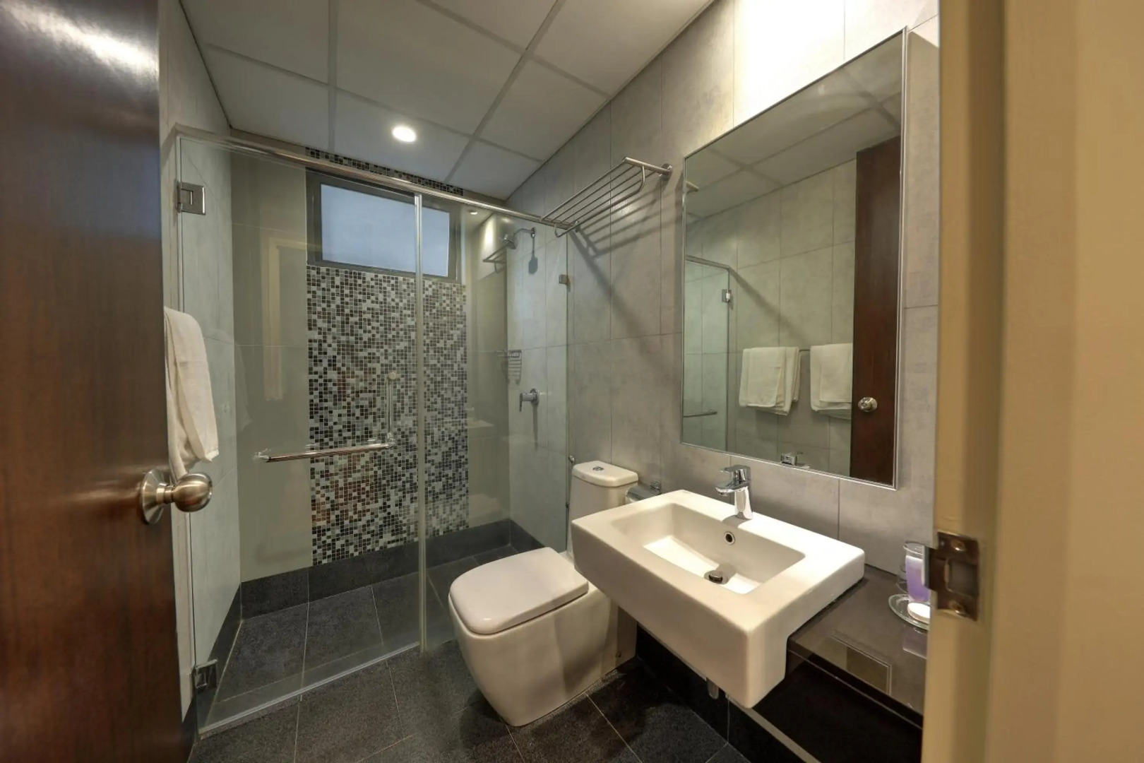 Acappella Suite Hotel