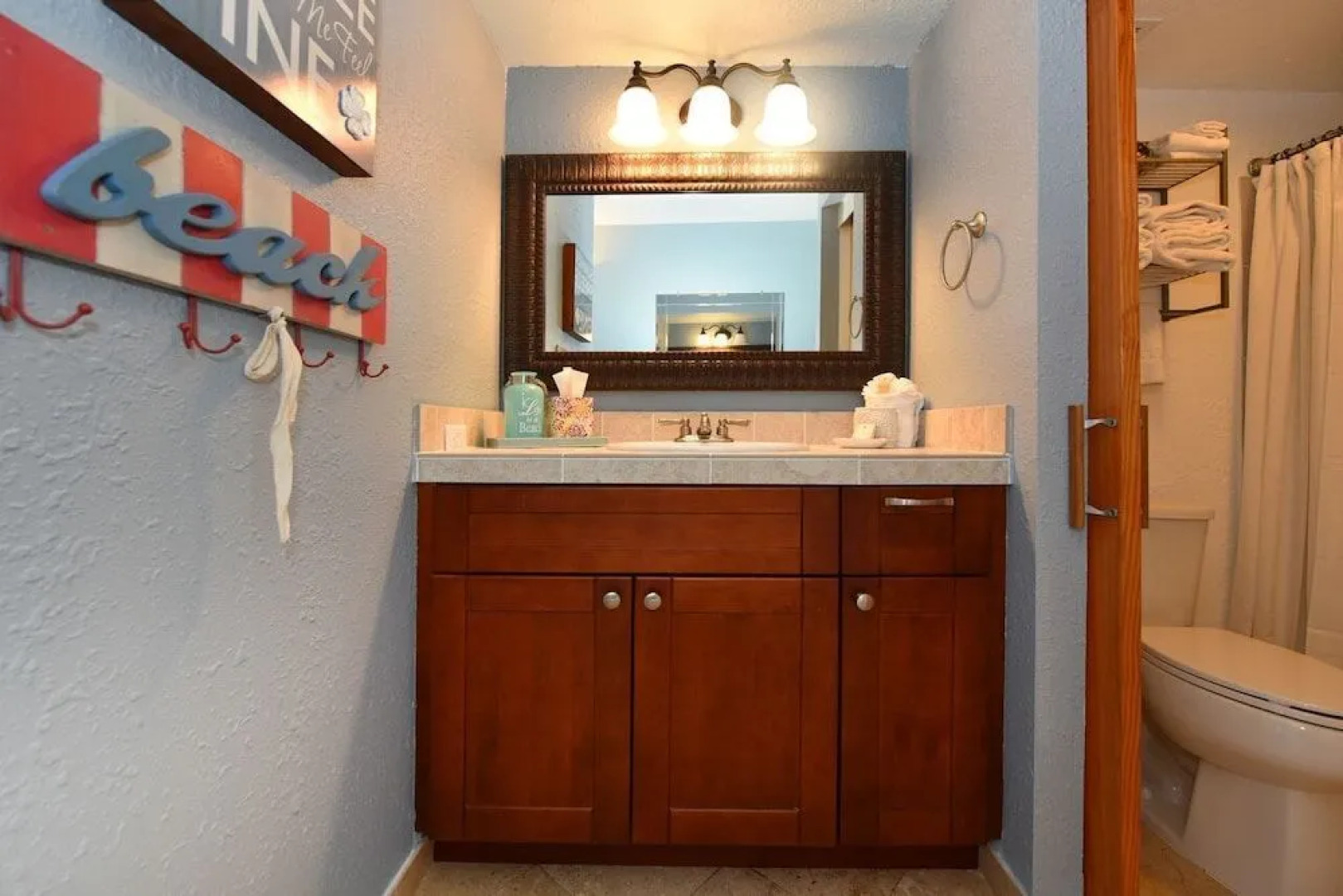 Paki Maui 415 by RedAwning