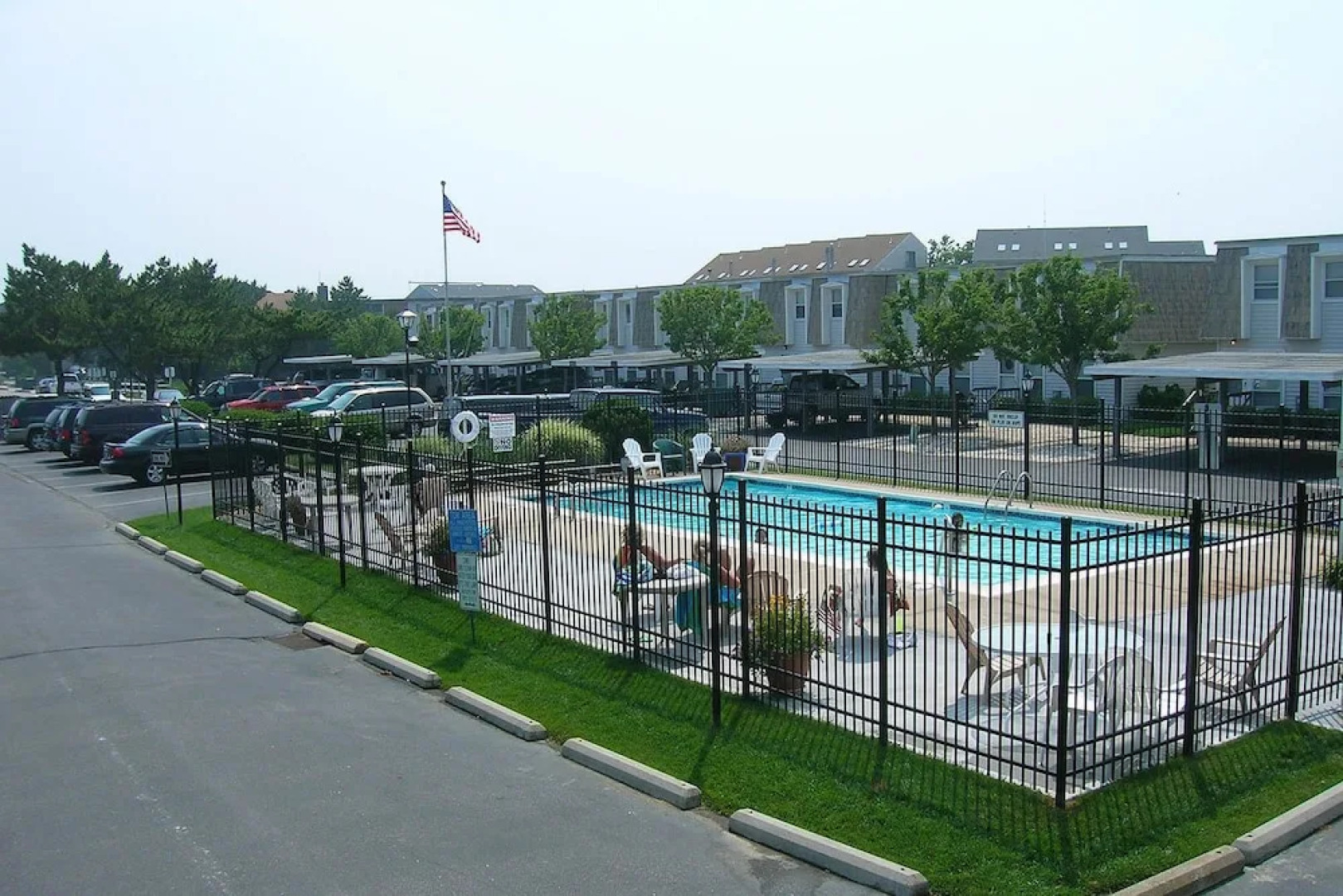 Gullway 2834 3 Br townhouse by RedAwning