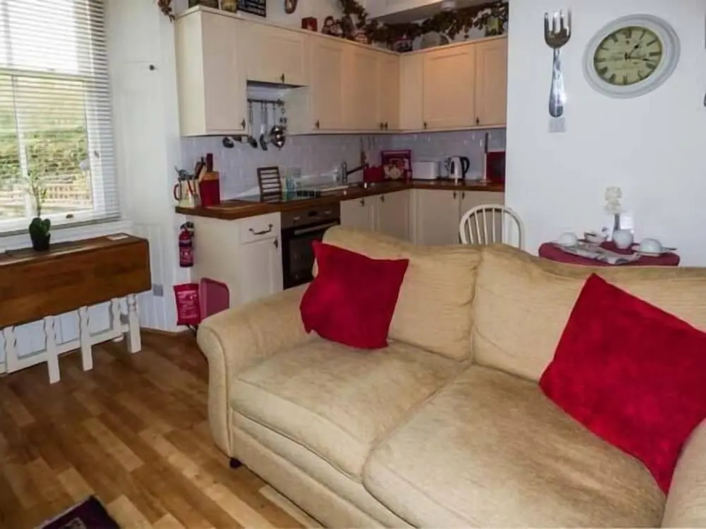 3 Queen Marys Buildings