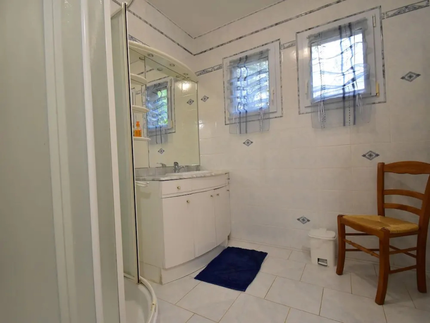 Modern Holiday Home in Belves with Swimming Pool