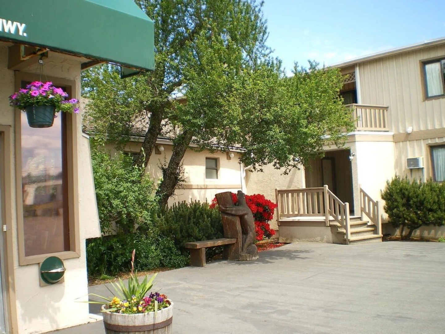 Campbell River Lodge by Riverside