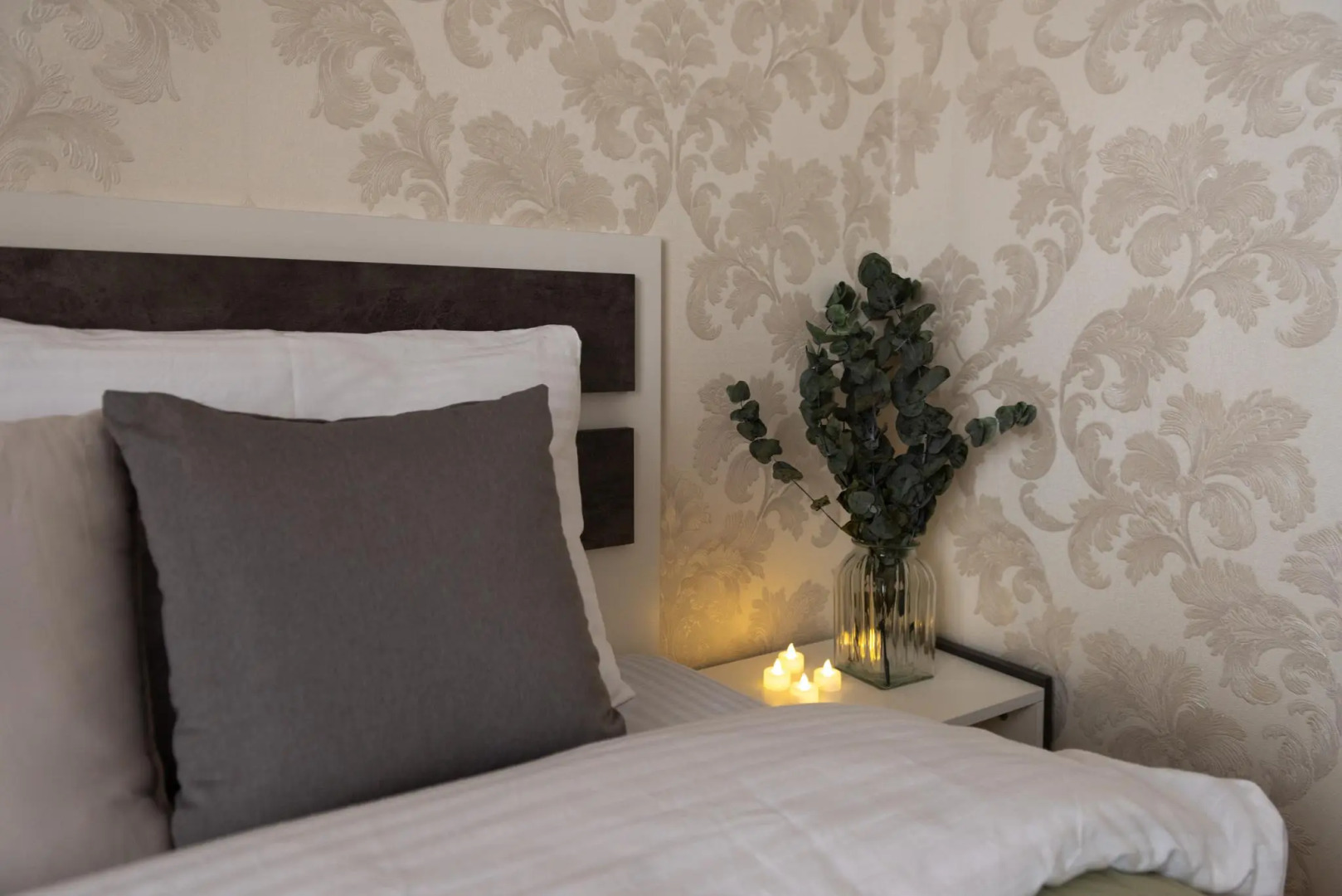 Bon voyage на улице Довженко