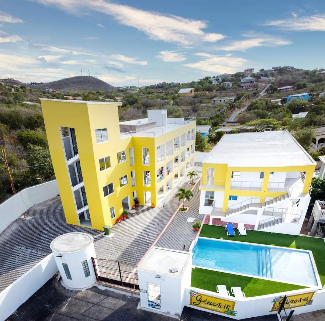 Luxury 2BR Apartment With Pool - Great Location