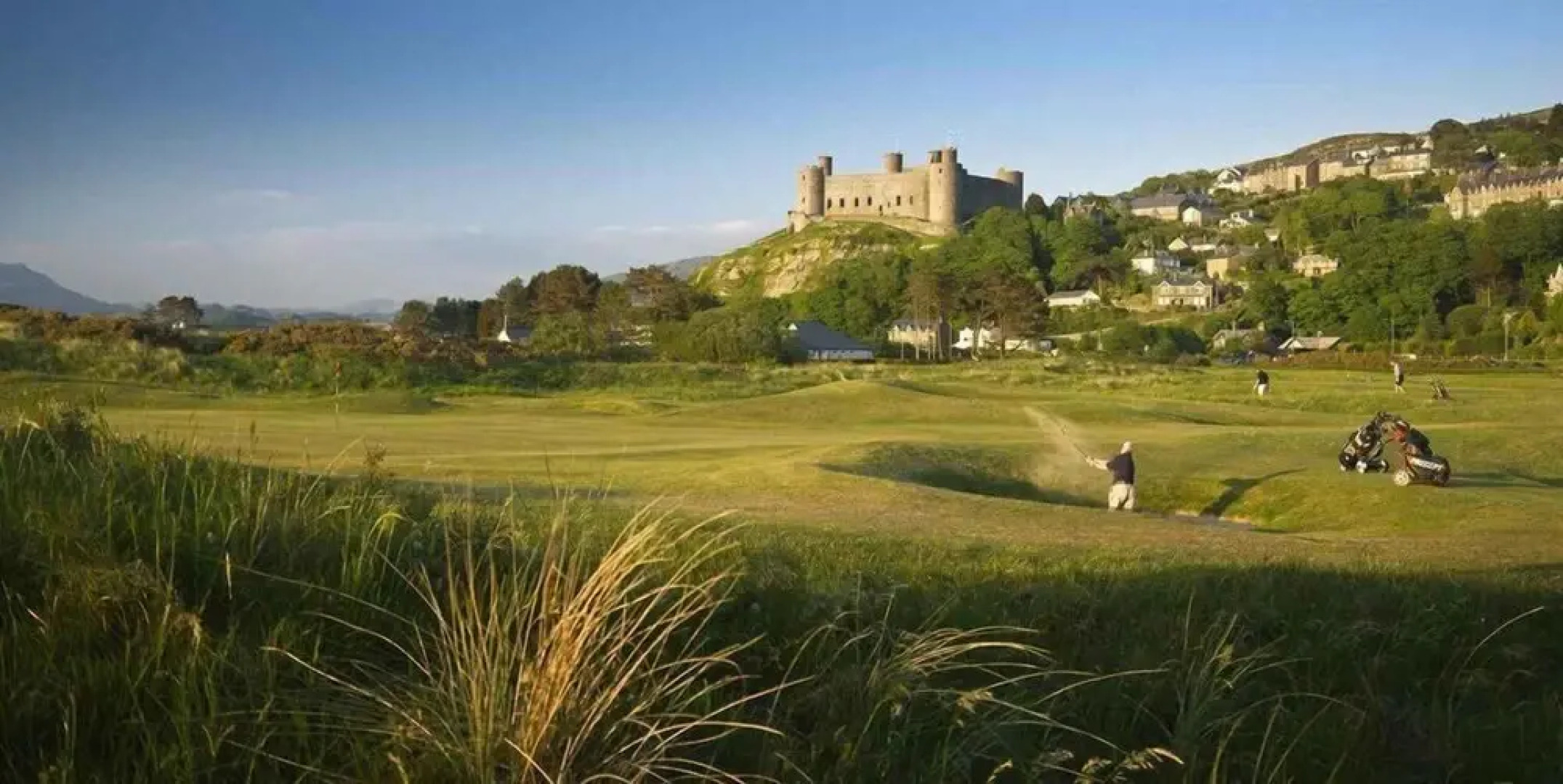 The Flintshire - 3 Bedroom House With Parking - Sleeps up to 8