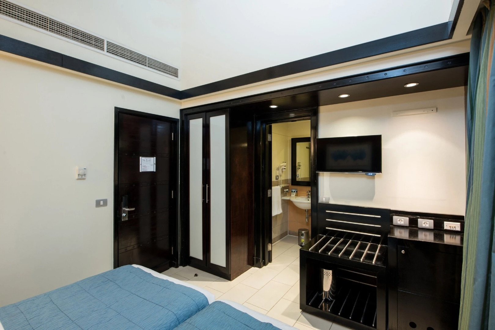 Отель Reef Oasis Blue Bay Resort Families & Couples Only