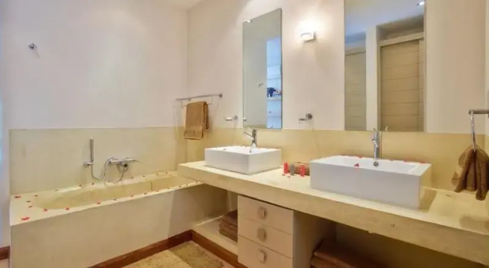 Bon Azur Beachfront Suites & Penthouses
