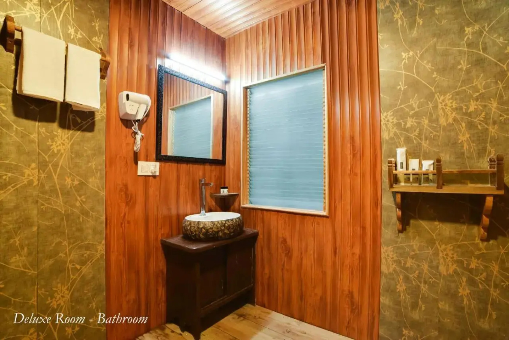 Summit Panghen Metok Hotel