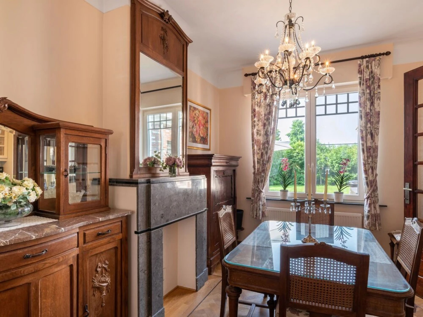 Jasmine Mol in Mol With 3 Bedrooms and 1 5 Bathrooms
