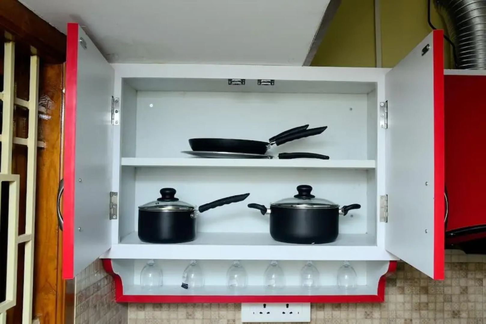 Sri Apartment 2BHK For Familys Couples Parking A1