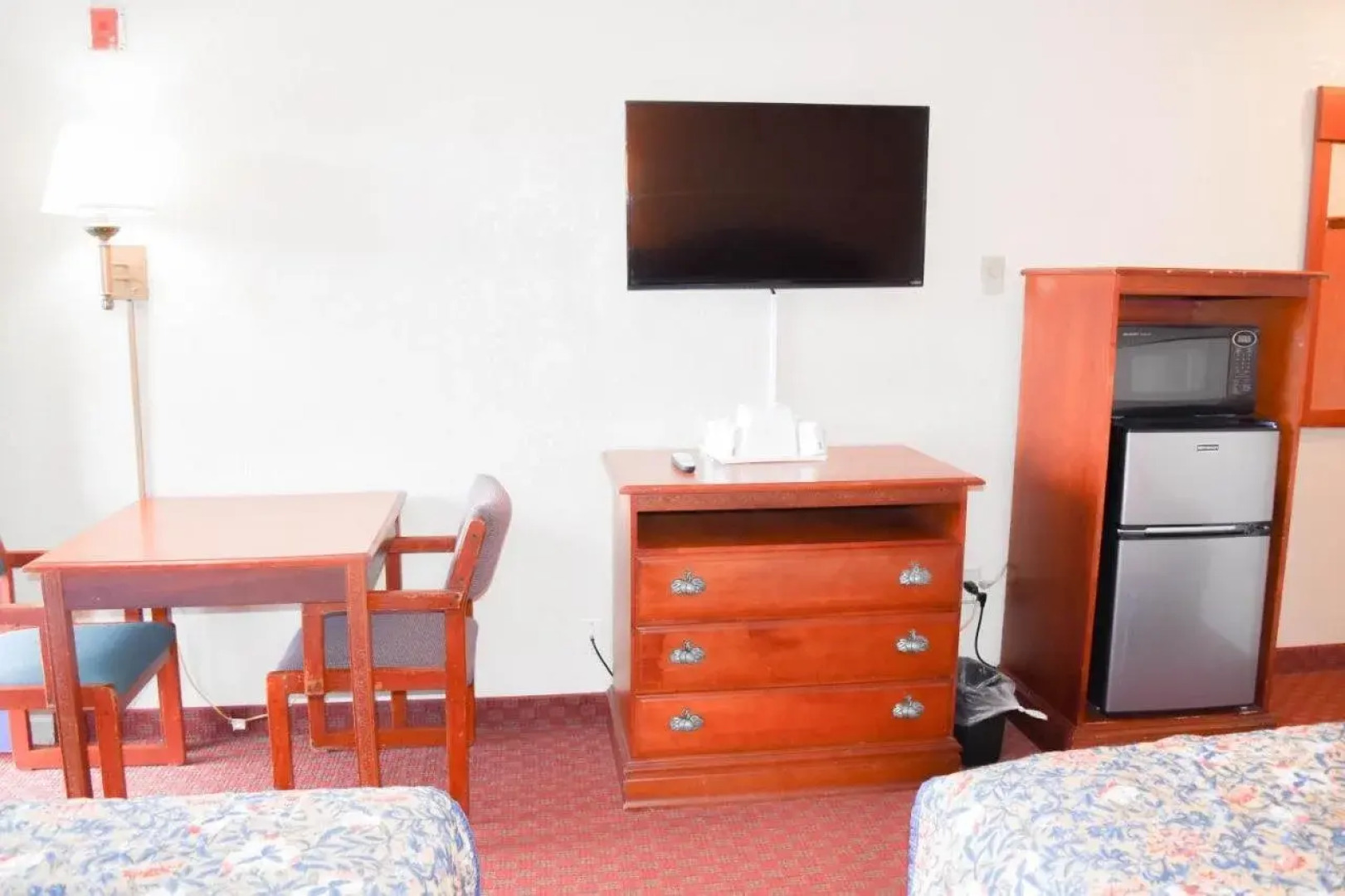 Knights Inn North Attleboro