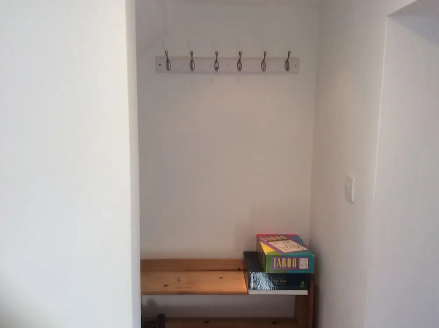 Lovely 4-bed Victorian House in Bangor by the sea