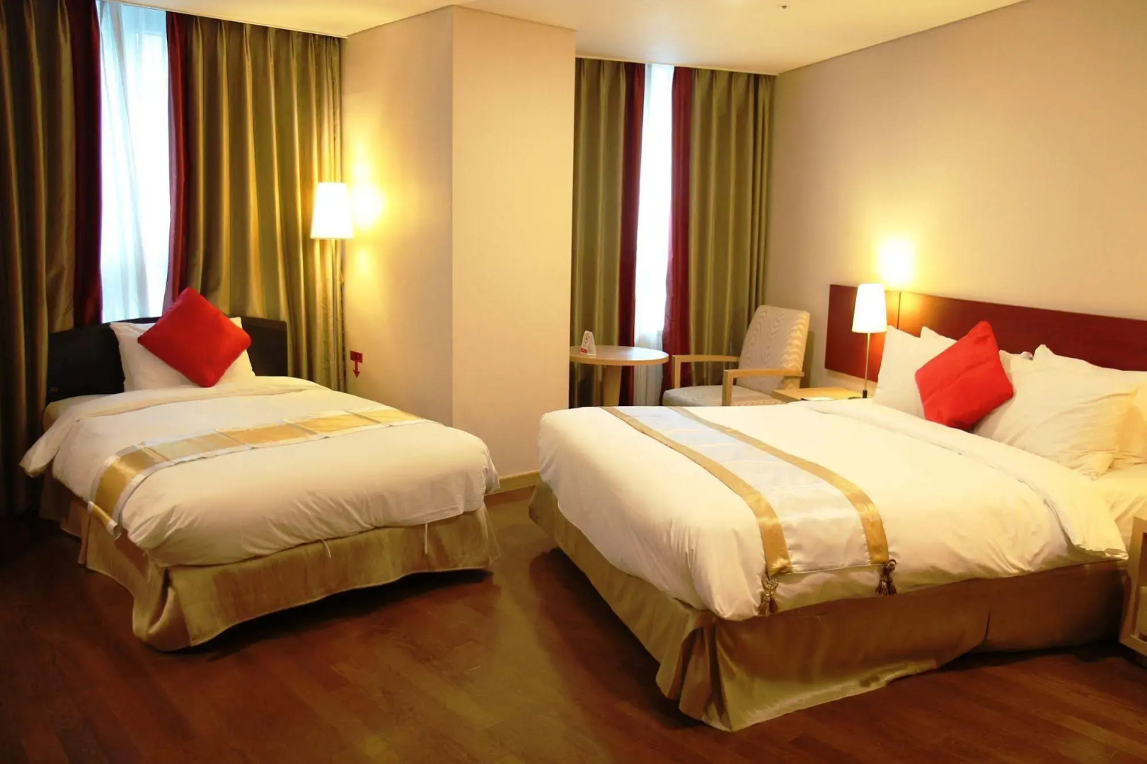 Ramada Hotels & Suites Seoul Namdaemun