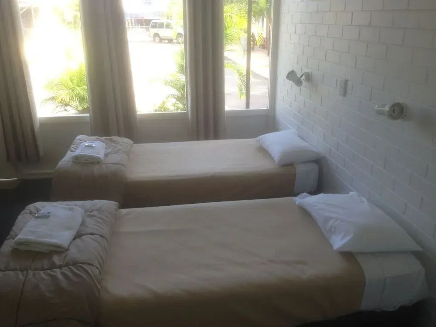 Park Beach Hotel Motel