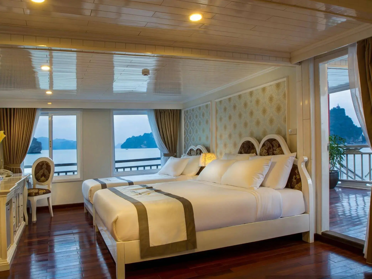 Signature Royal Halong Cruise