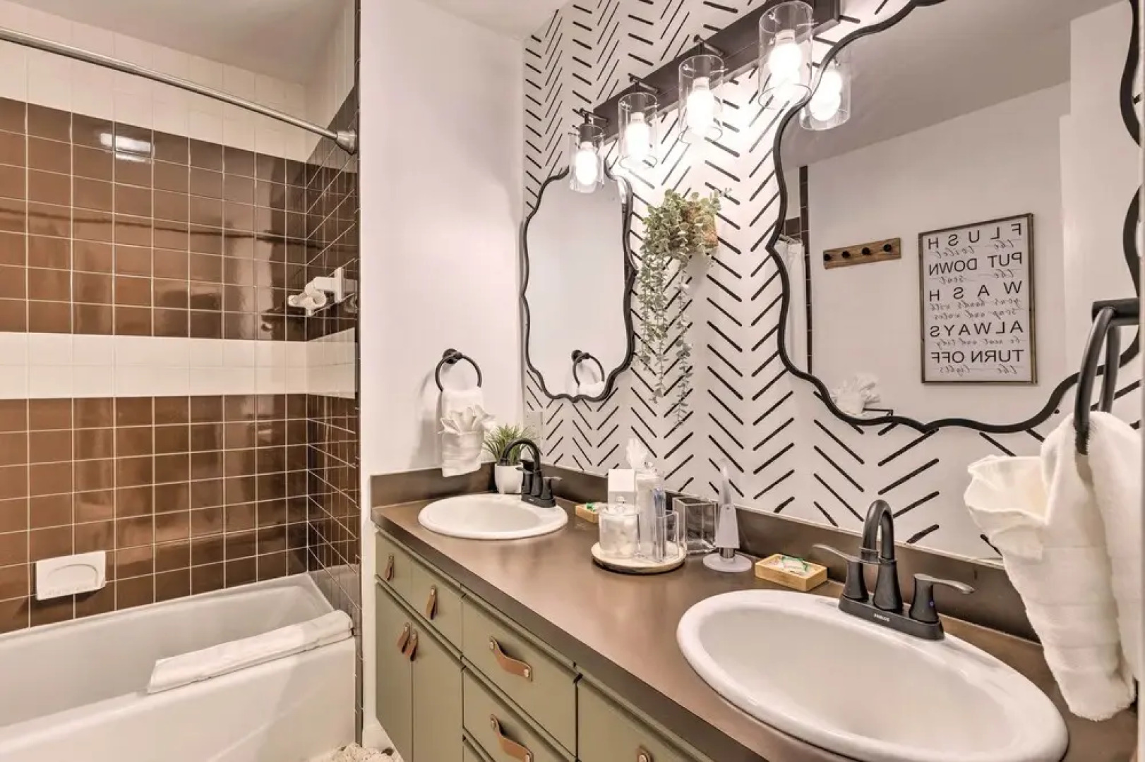 Modern Home: Deck, Bbq, Games, Fire Pit, & More!