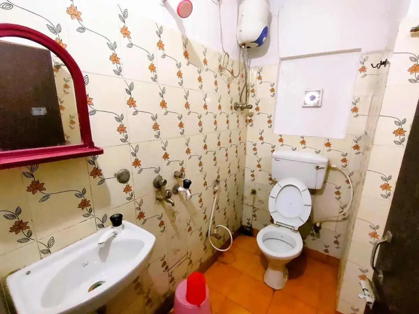 STAYMAKER Chakra Nayan Tara Sonu Inn