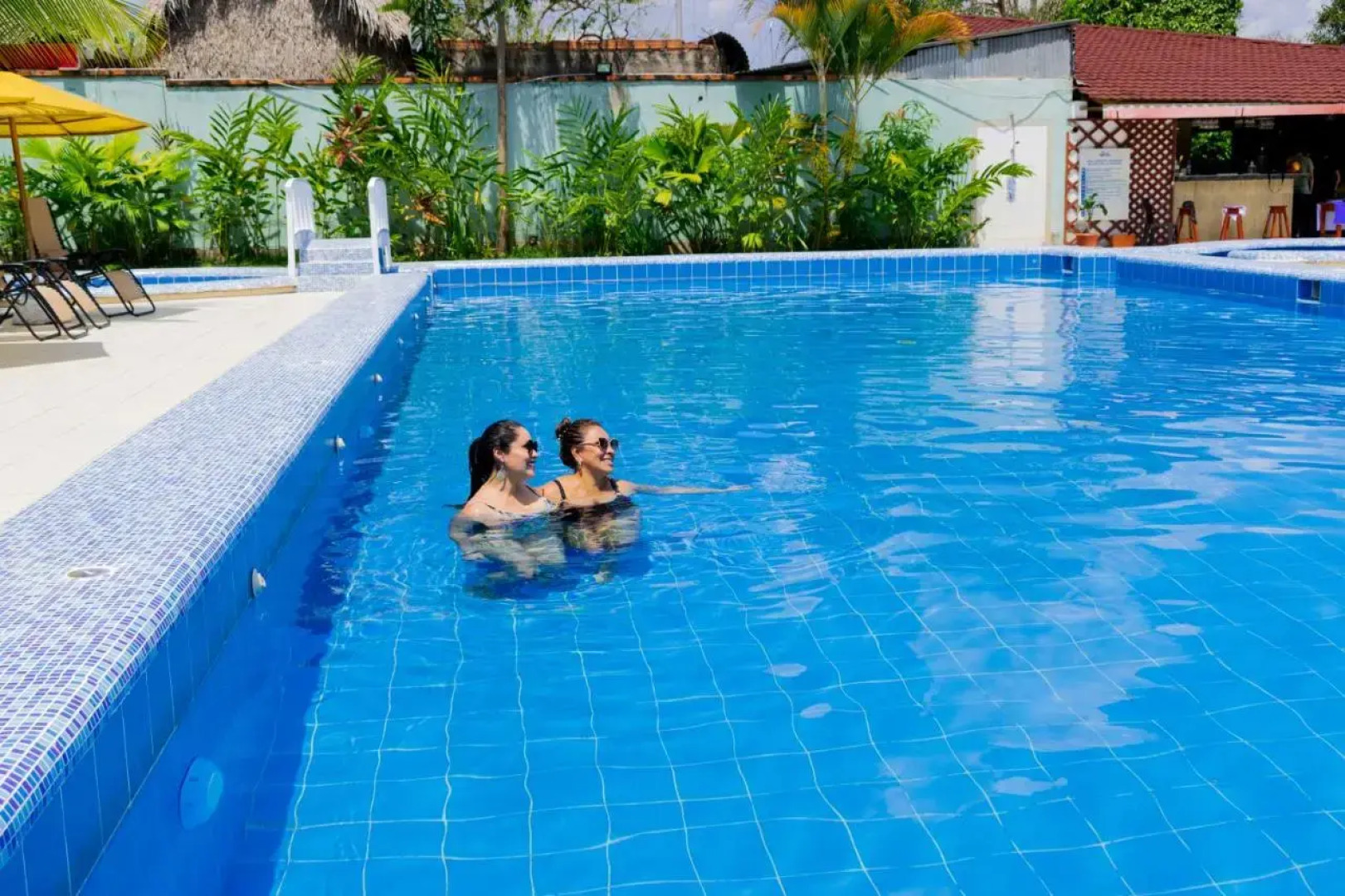 Laguna Azul Albergue Turístico