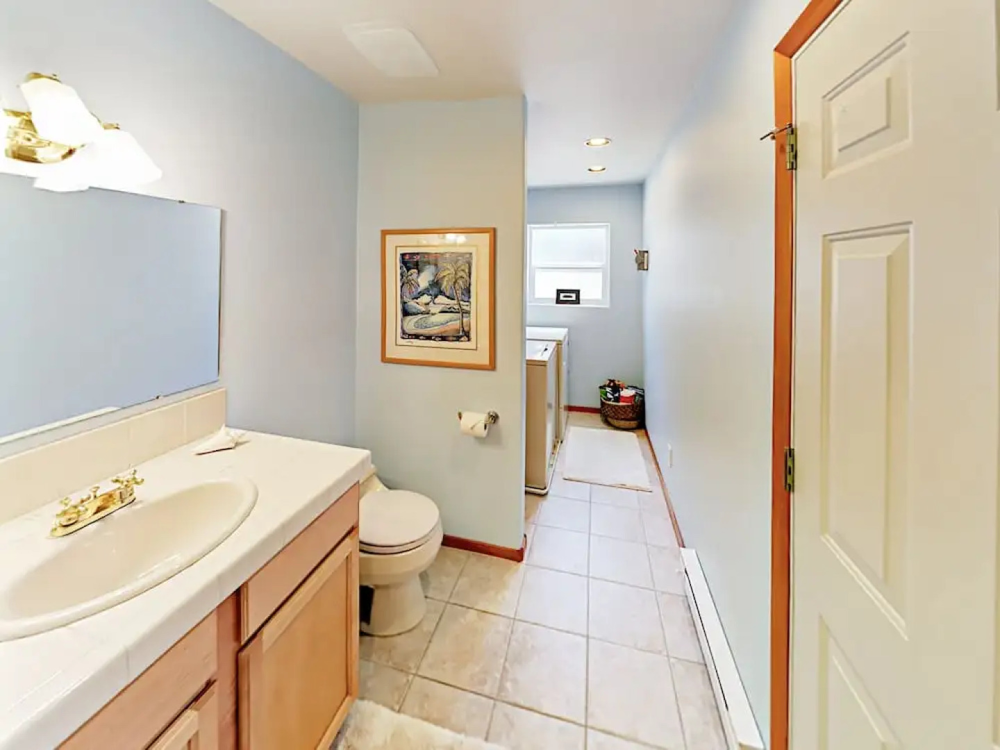 4br W/ Deck - Steps To The Beach! 4 Bedroom Home