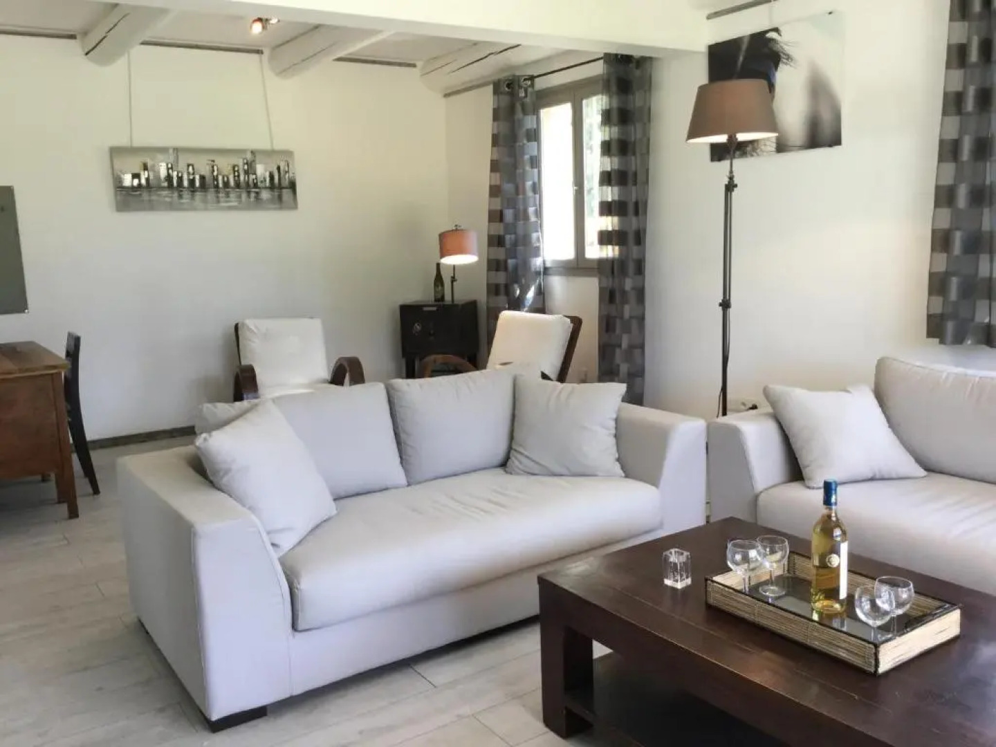 Maison Familiale Climatisée avec Piscine Privée Clôturée et Grand Jardin, située à Fontvieille au cœur des Alpilles, 8 personnes, LS1-256 FERRIERO