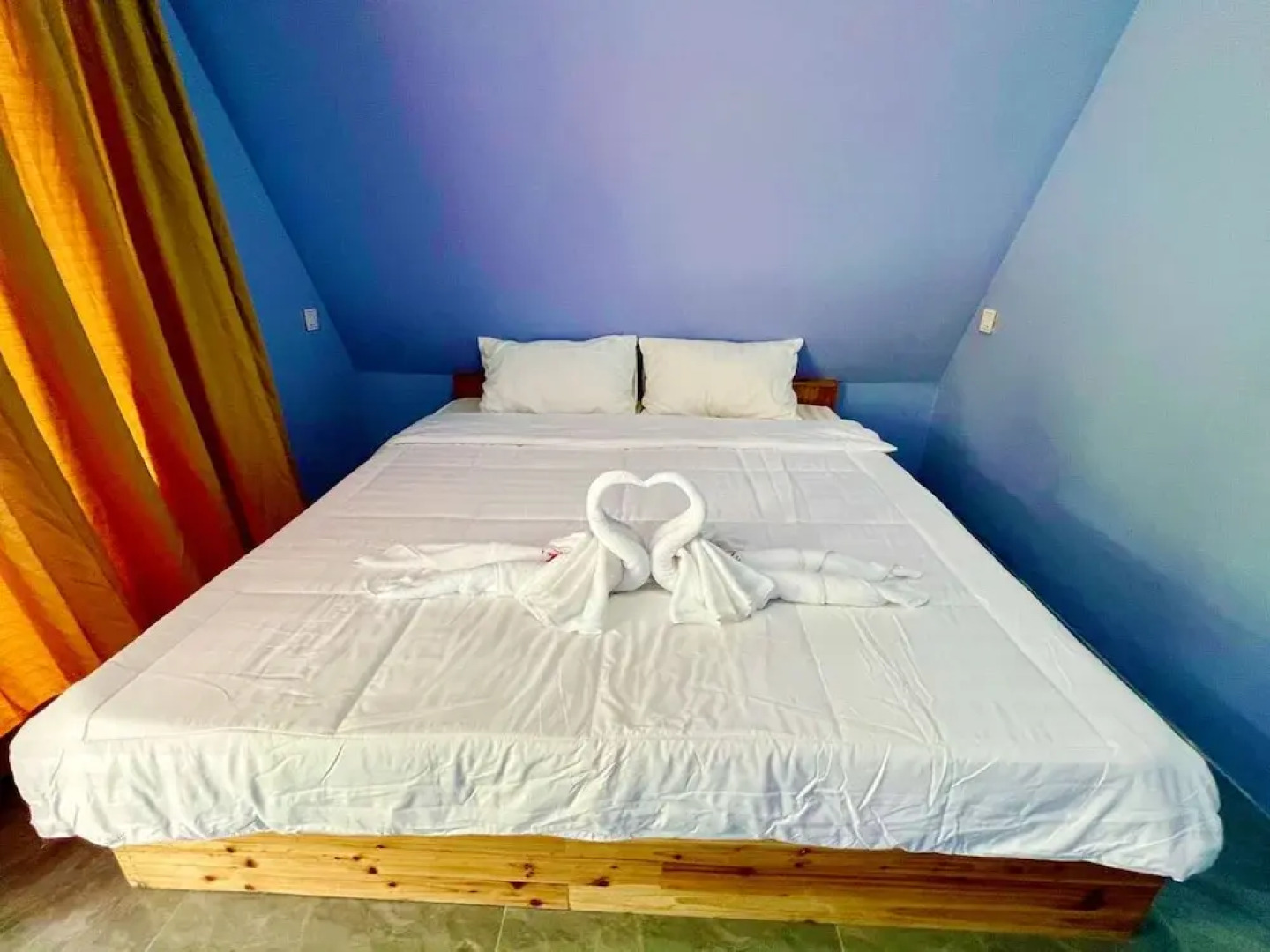 SELA Bungalow and Italian Restaurant