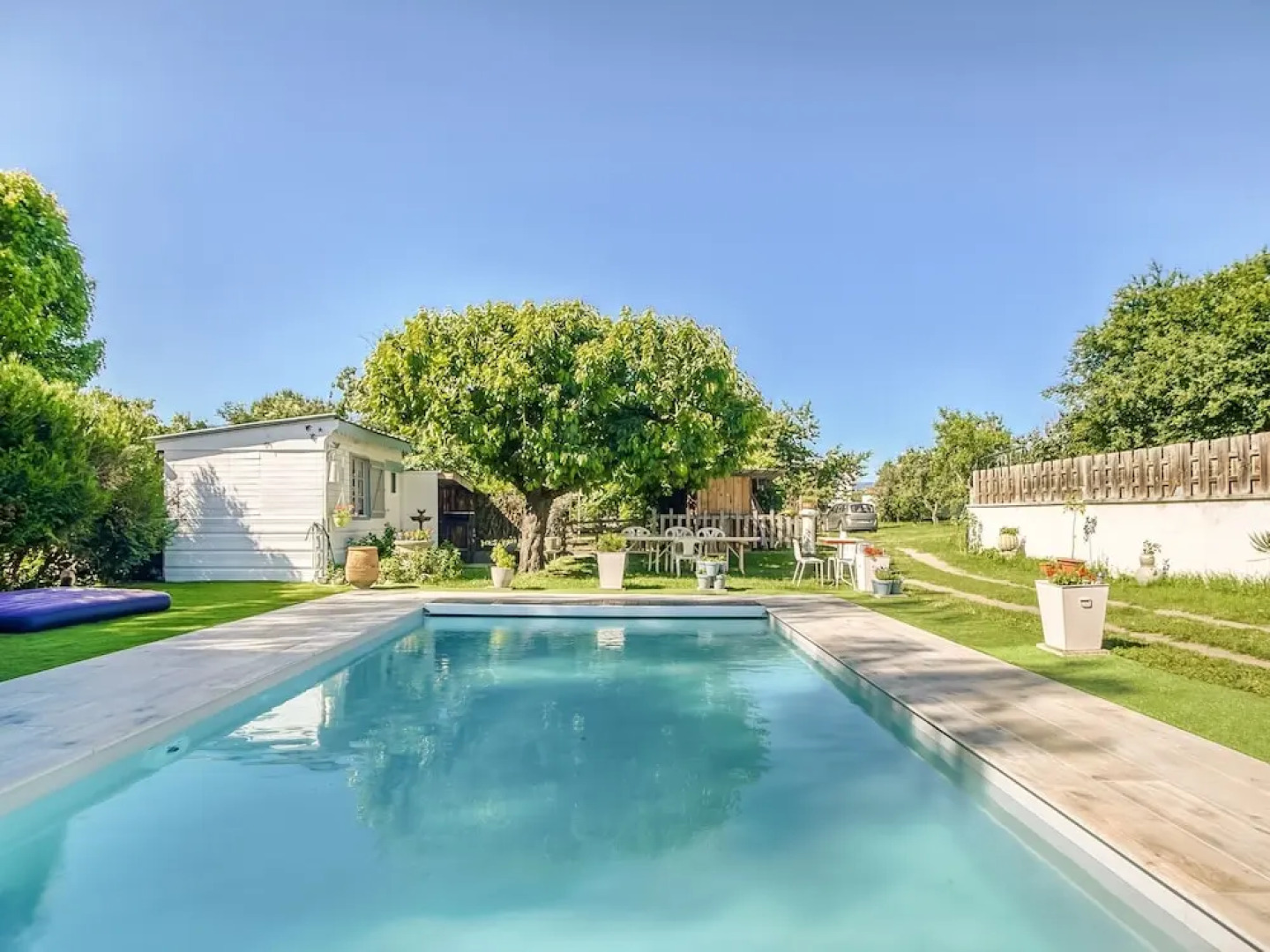 Comfortable Holiday Home in Roanne With Swimming Pool