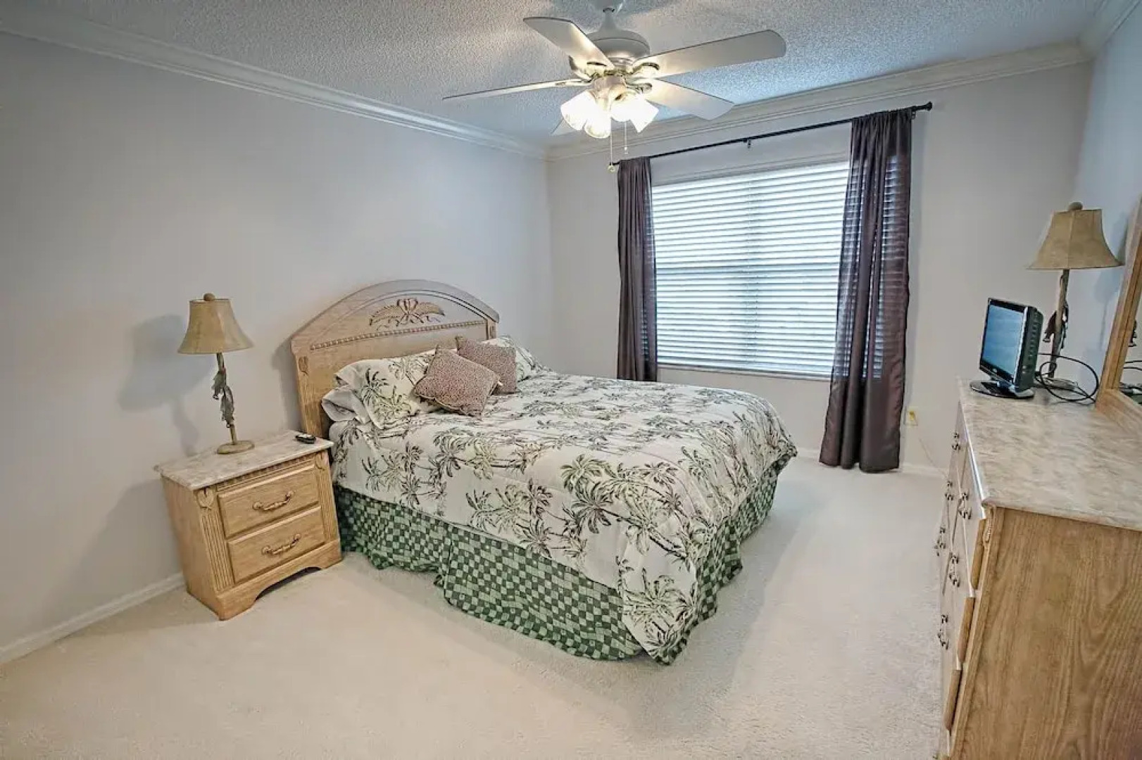 Five Forks Trail Home 3 Bedroom by The VIR Group