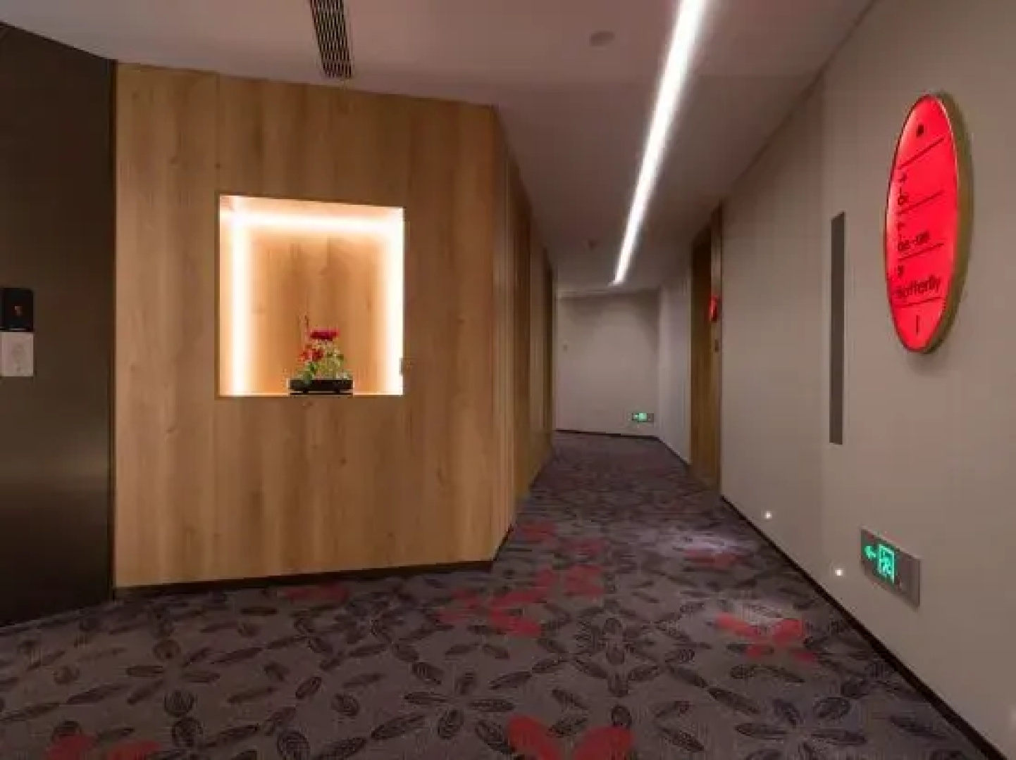 Aijudie Design Hotel (Haicheng Railway Station Darunfa)