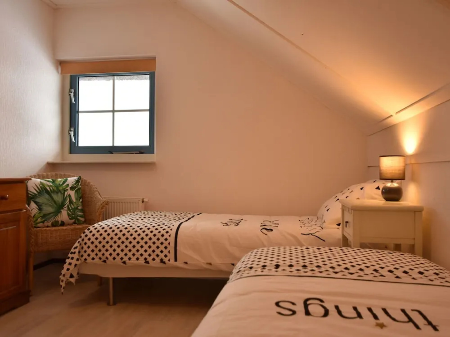 Exclusive Holiday Home Floating on a Lake in Friesland