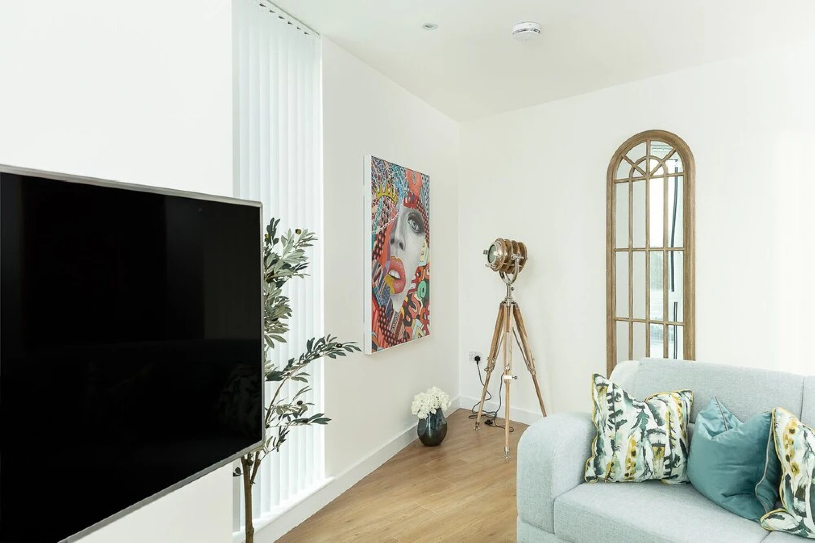 Price & Weeks - Winchester Suite (with Parking)