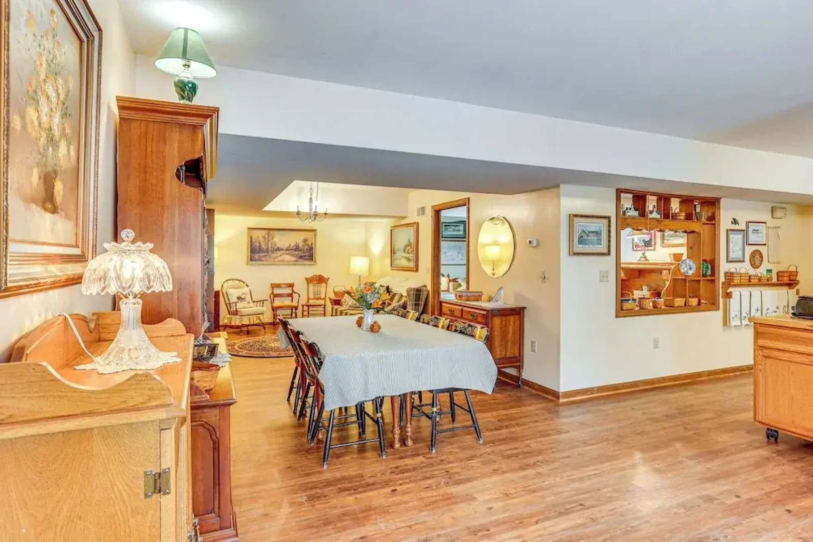 Charming Apartment w/ Yard & Beautiful Gardens!