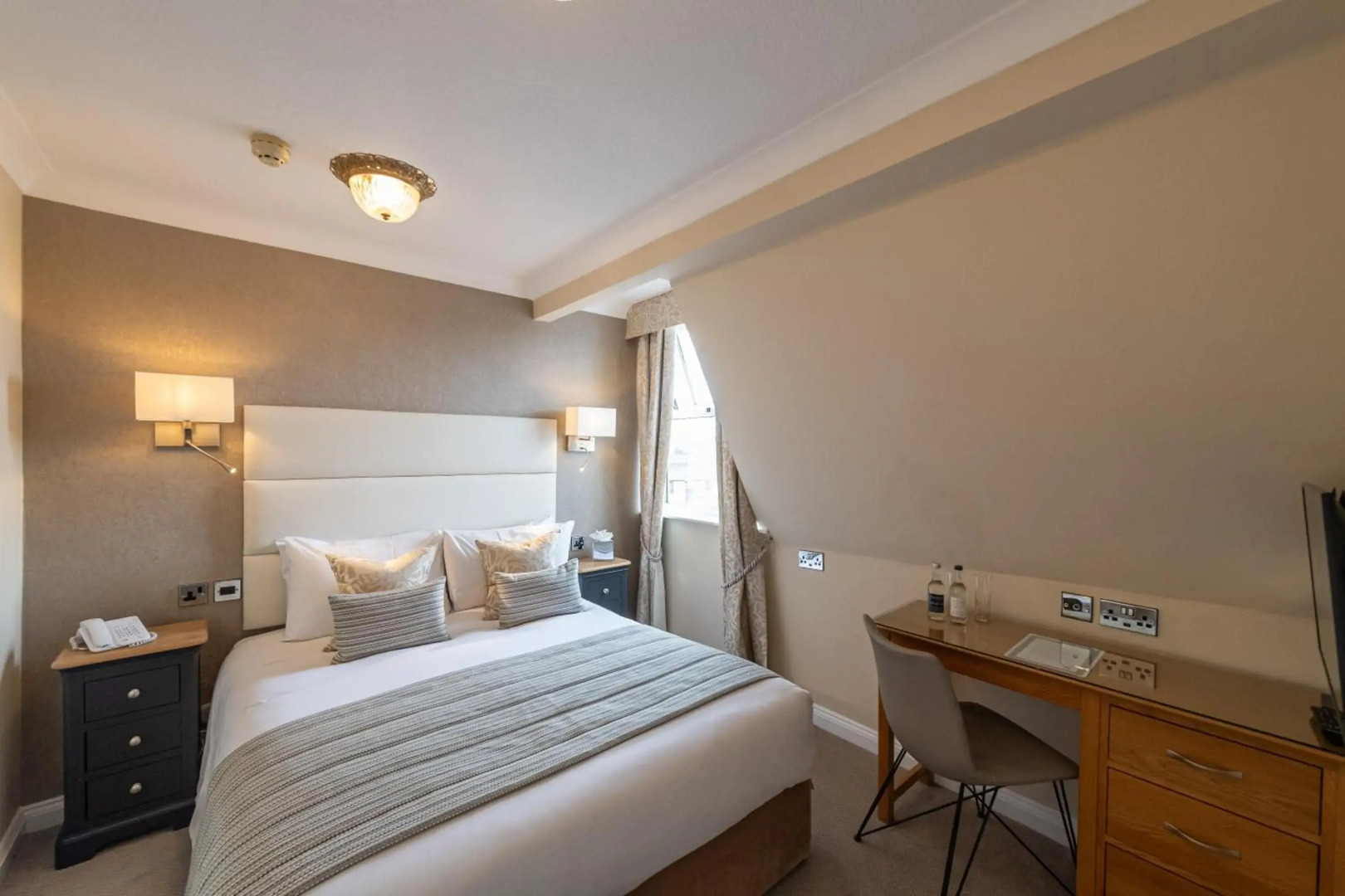 The Royal & Fortescue