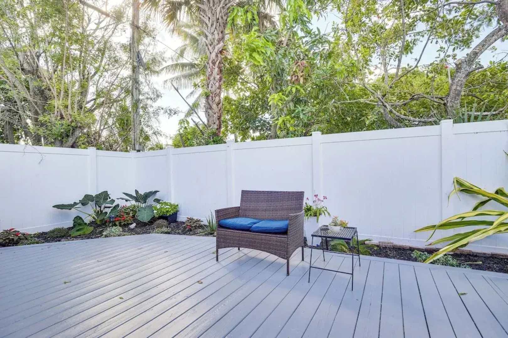 Sun-soaked Home w/ Pool in Lauderdale Lakes!