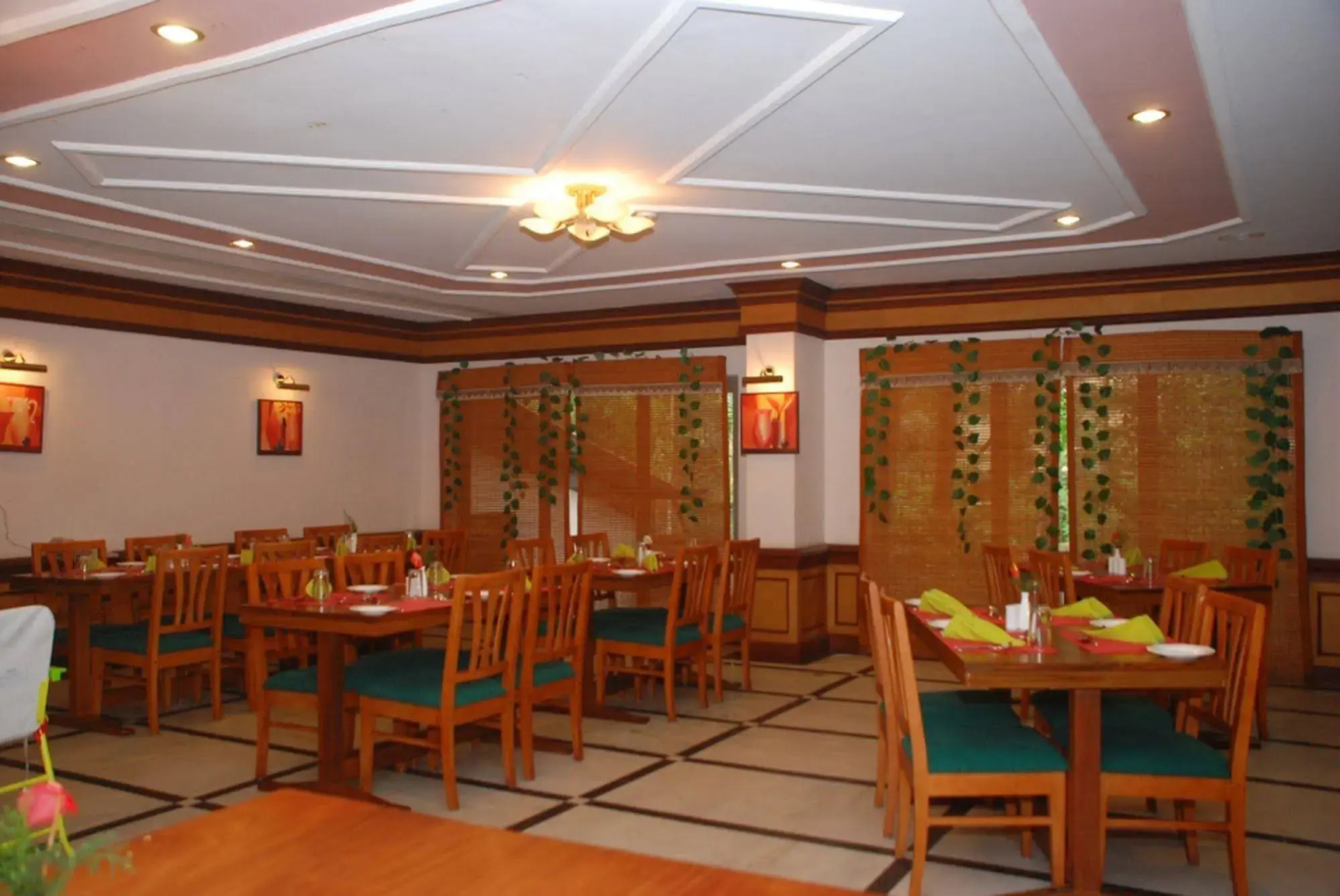 Kanoos Residency