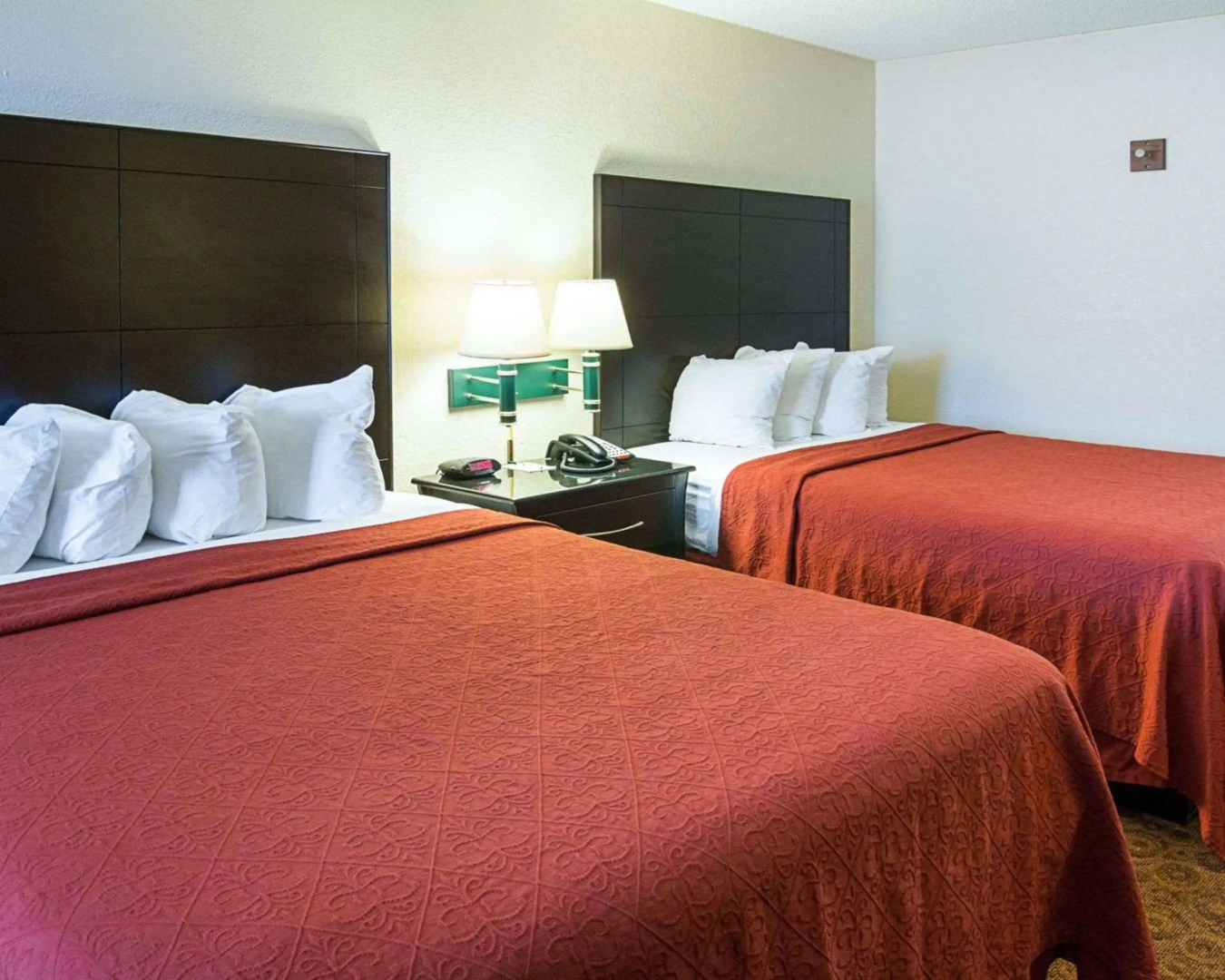 Quality Inn Magnolia