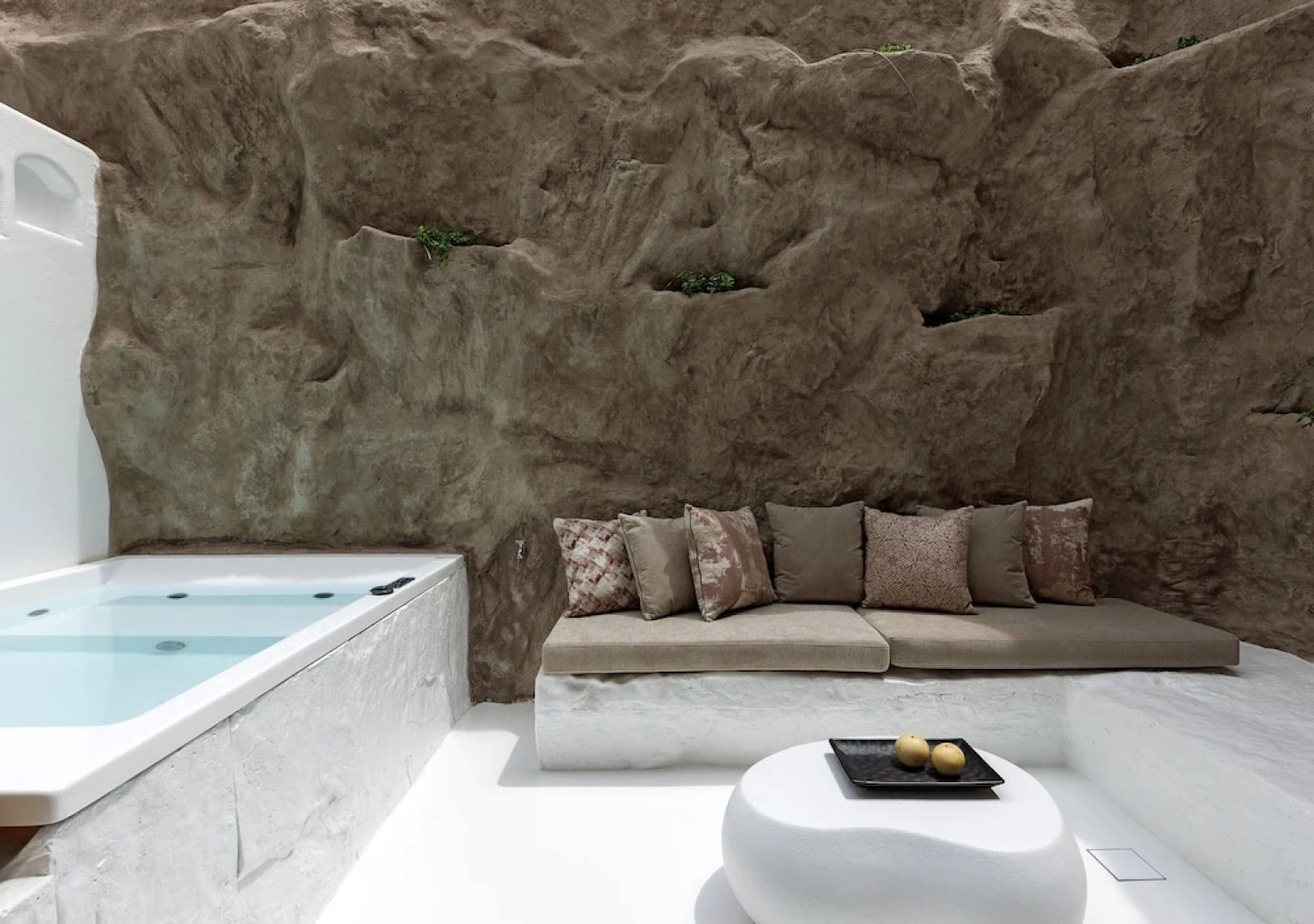 WhiteArt Suites