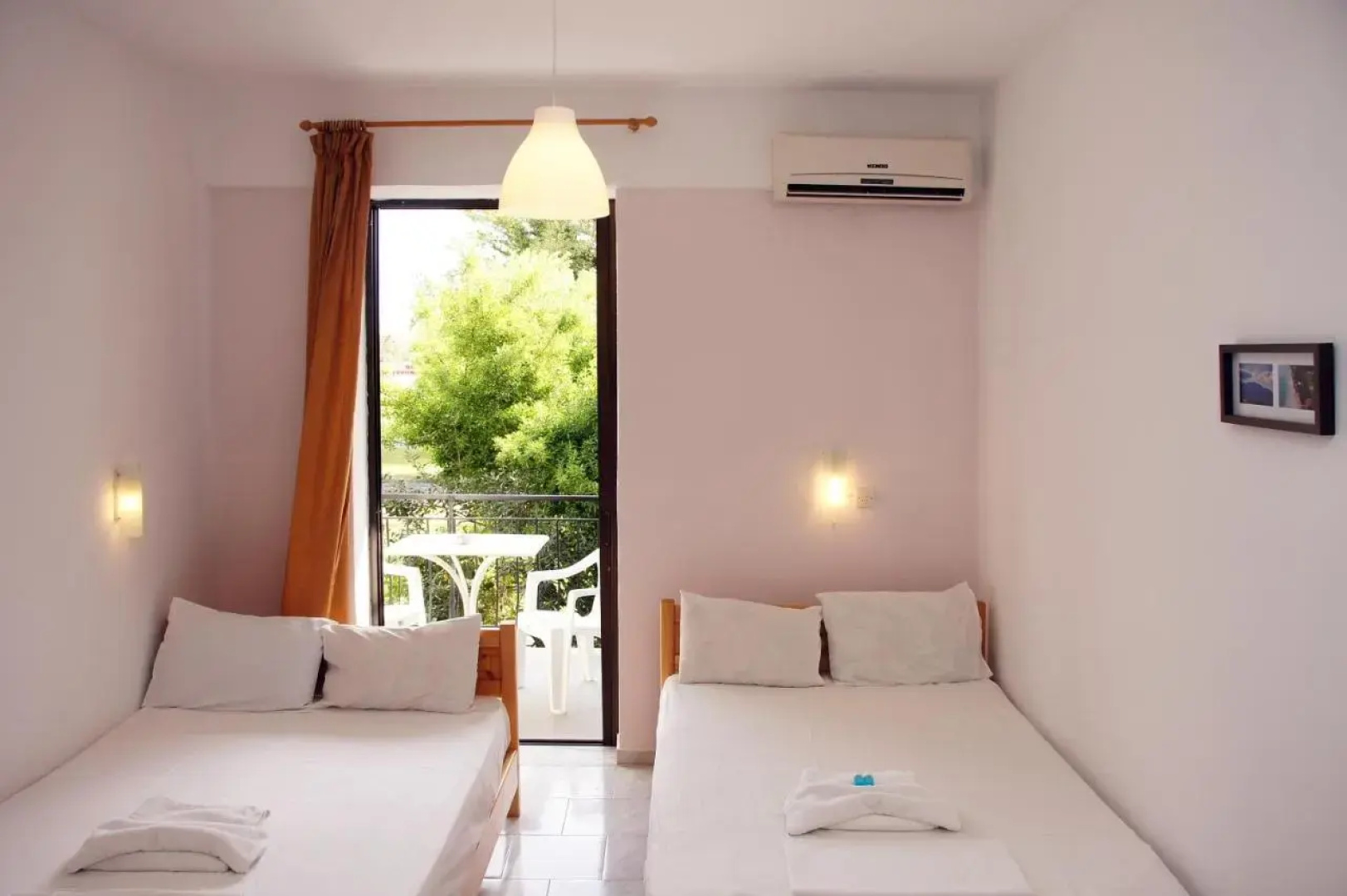 Sintrivanis Hotel
