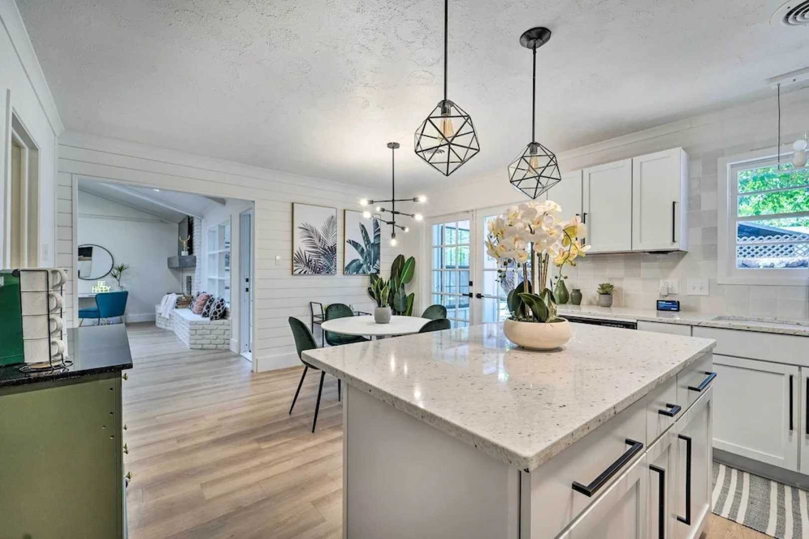 Luxurious Lubbock Home: Fire Pit, Outdoor TV!