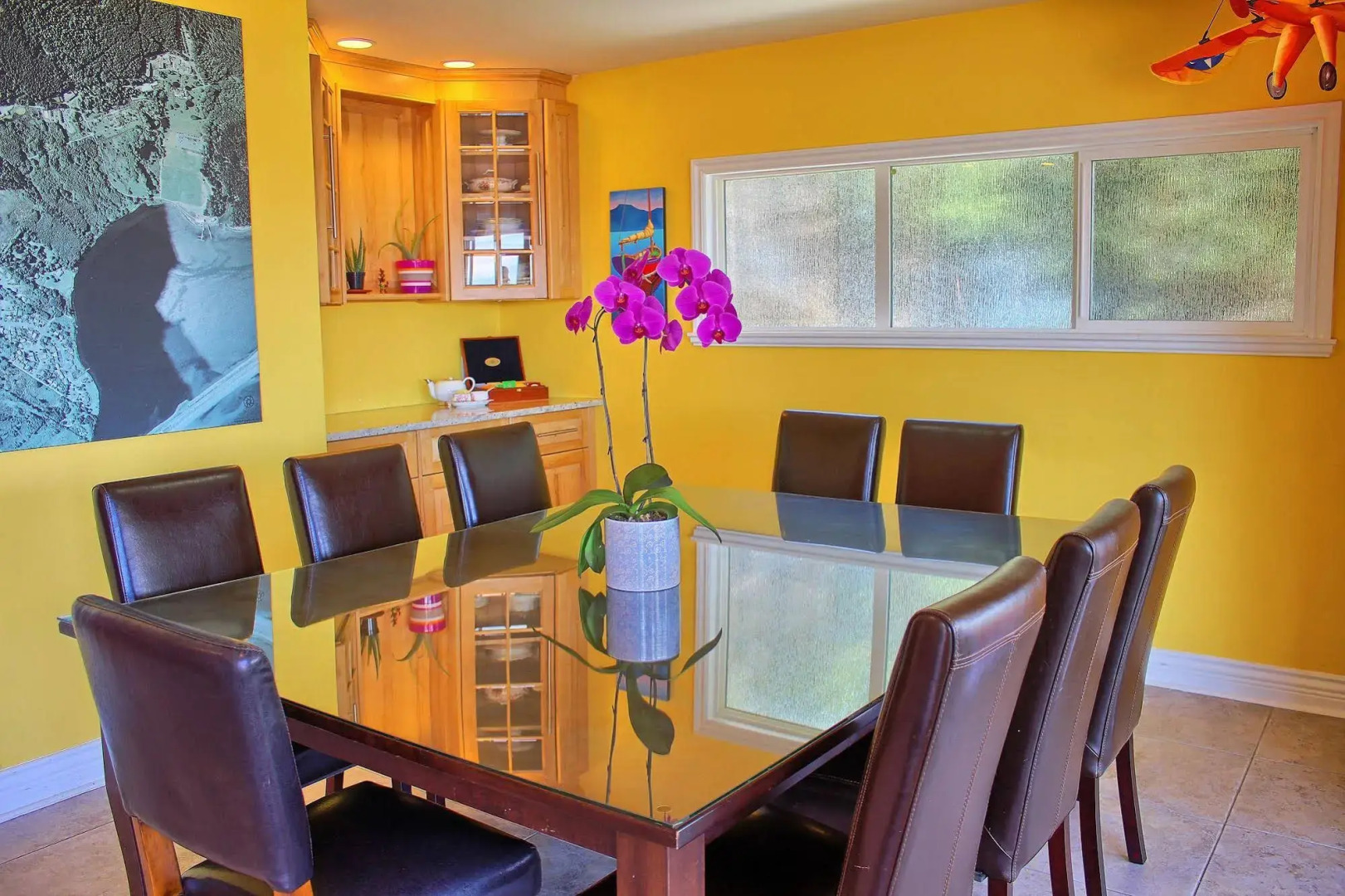 Birds of a Feather Victoria Oceanfront Studio Suites