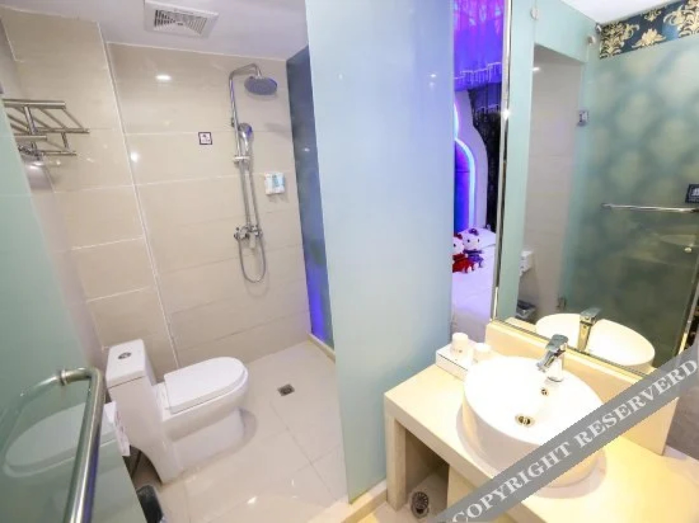 SET Chain Hotel (Xiangyang Yiwu Trade City)