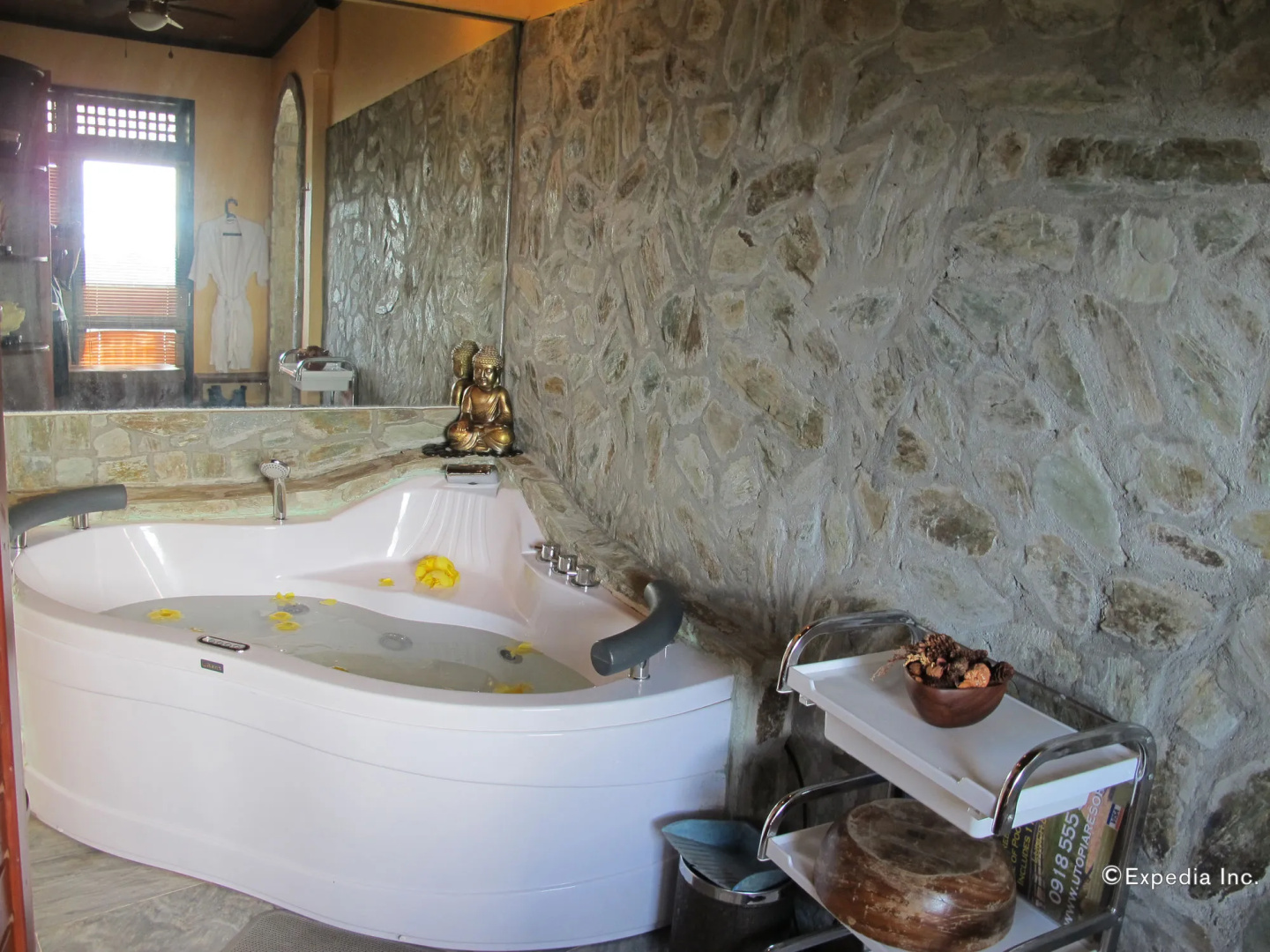 Utopia Resort & Spa
