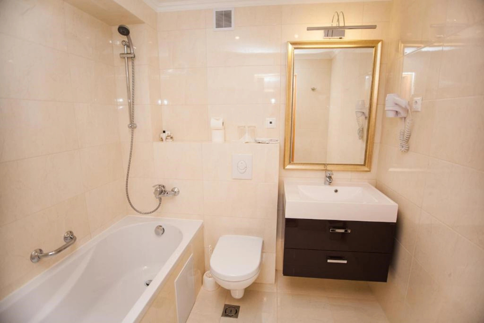 Mercure Chisinau Center Jazz Hotel