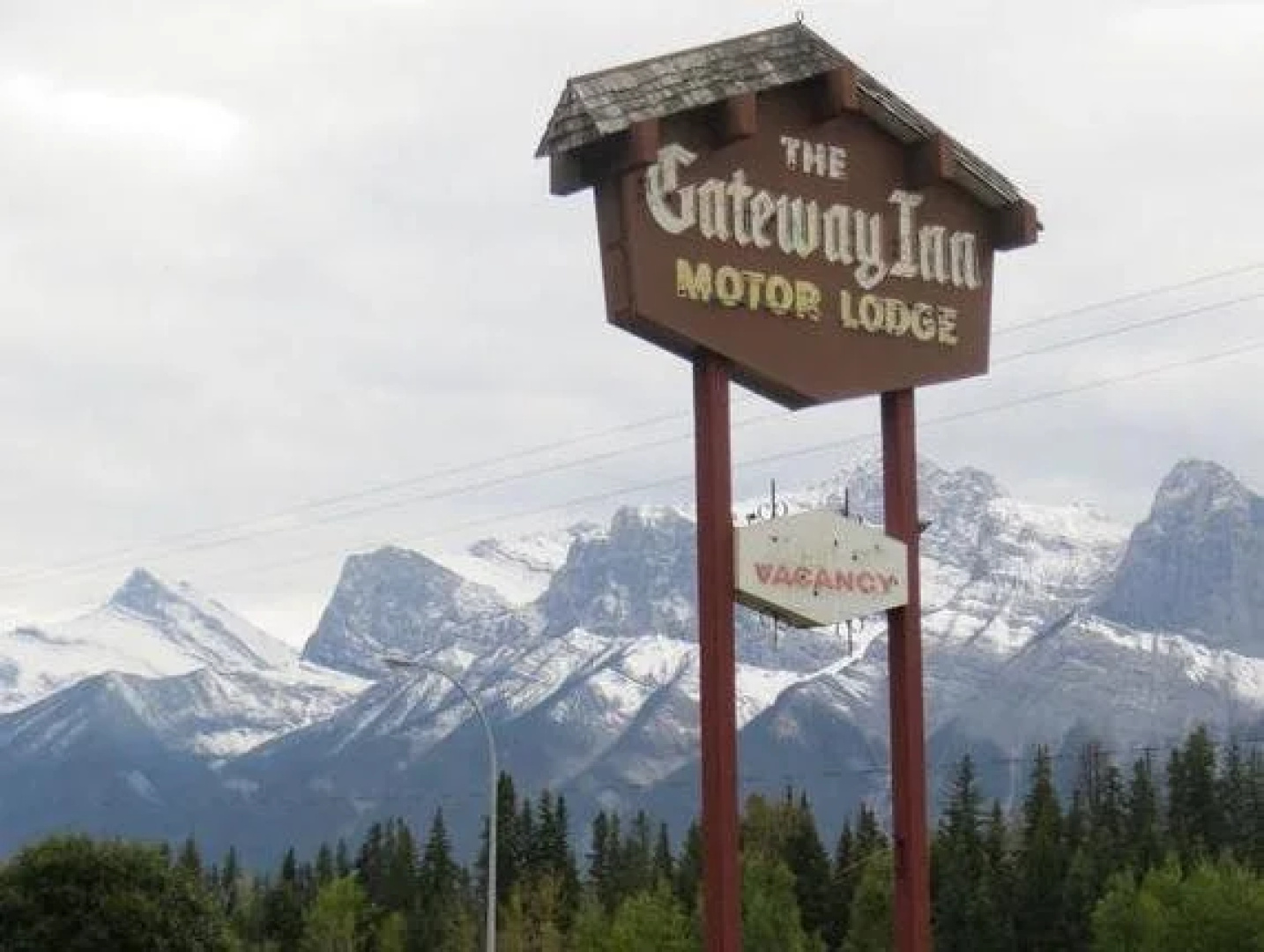 The Gateway Inn