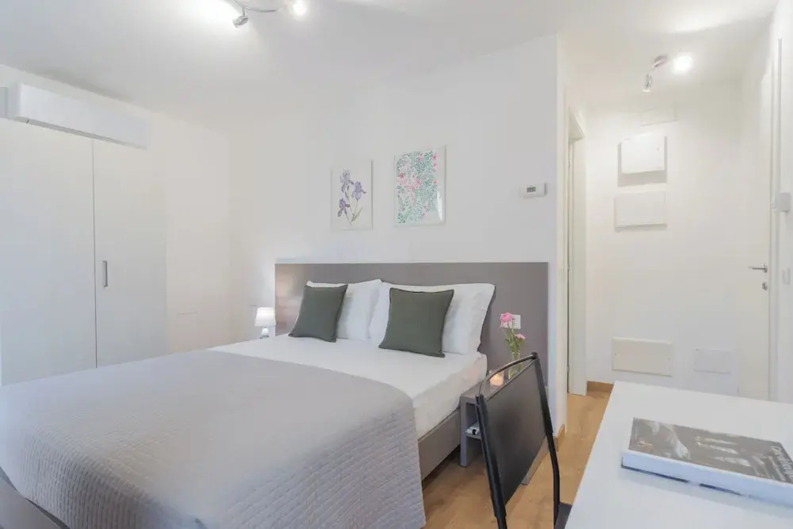 Pozzo Vertical Apartment With Garden and Parking by Rent all Como