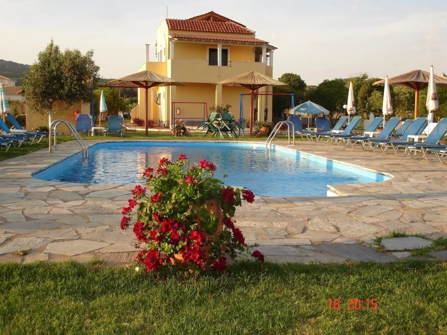 Studio in Corfu, With Pool Access, Enclosed Garden and Wifi