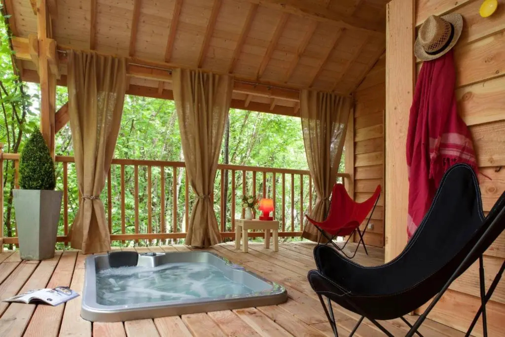 Séjour à Brive Cyprès si haut