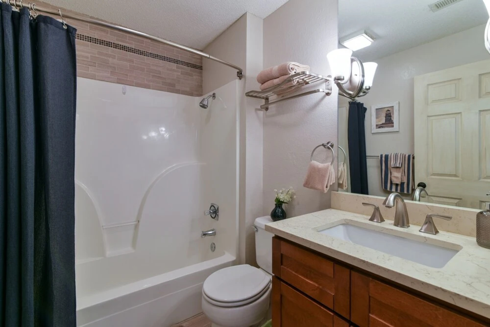 700 Emerald Point 3 Bedroom Condo